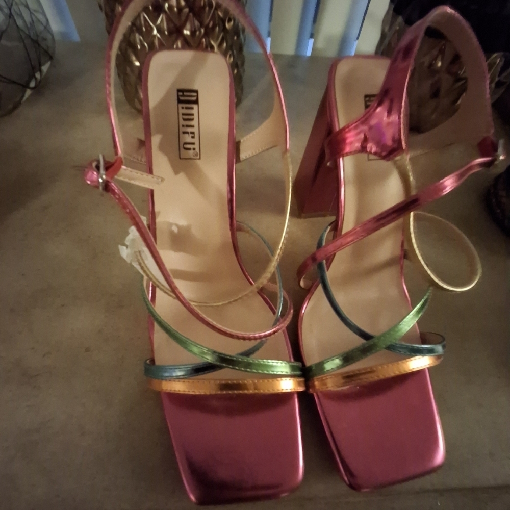 Hunter Women's Pink and Green Strappy Heels